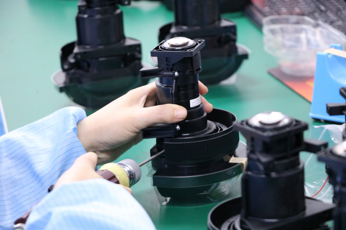 Flyin 2025 Professioneller 3LCD 4K Laserprojektor 7200 Ansi Lumens Ultra Hd 3840x2160 Hohe Helligkeit F&uuml;r die Unternehmensbildung Gro&szlig;e Veranstaltungsorte Banketts&auml;le B&uuml;hnen 12