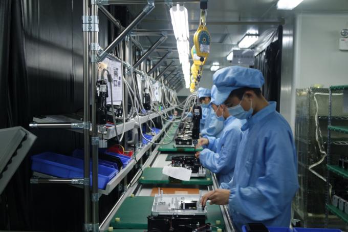 Flyin 2025 Professioneller 3LCD 4K Laserprojektor 7200 Ansi Lumens Ultra Hd 3840x2160 Hohe Helligkeit F&uuml;r die Unternehmensbildung Gro&szlig;e Veranstaltungsorte Banketts&auml;le B&uuml;hnen 16